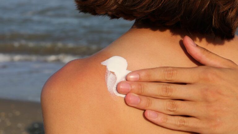 sunscreen shoulder