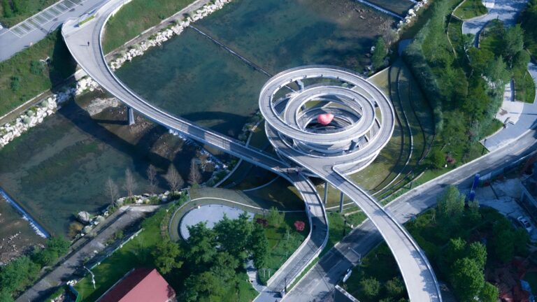 g clef bridge zzhk architects architecture china infrastructure public leisure dezeen 1704 hero