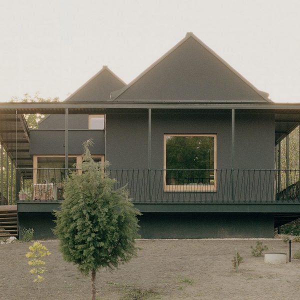 hero theque atelier frame house hungary dezeen 2364 col 0