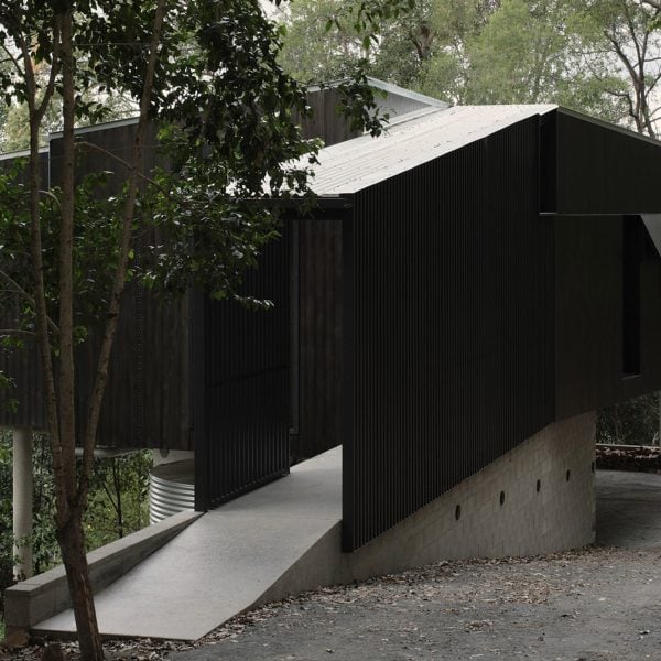 hero2 tallowwood cabin fouche architects dezeen 2364 col 0