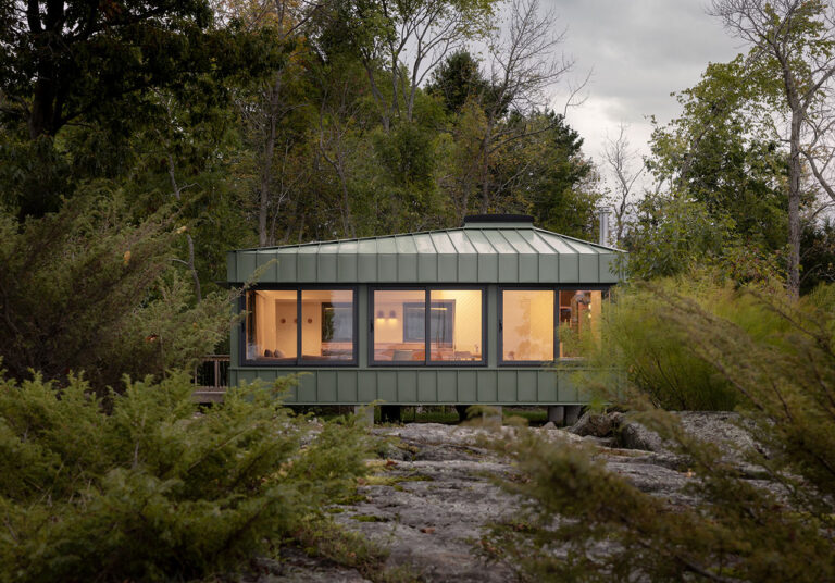 Green Cabin Ontario Daymark 1