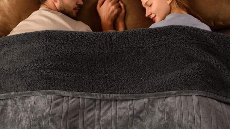 cyber monday heated blanket deals