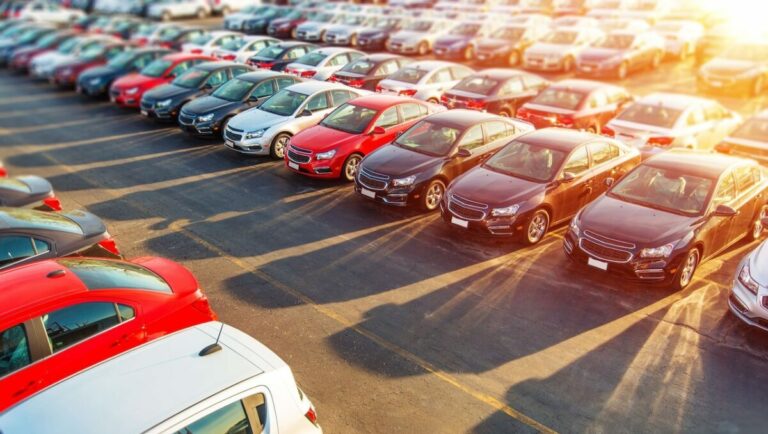 Automotive retail 2 1 scaled e1743582617373