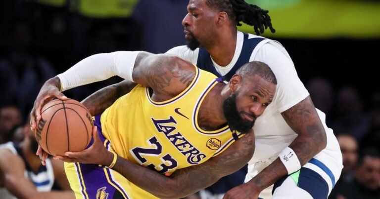urlhttps3A2F2Fcalifornia times brightspot.s3.amazonaws.com2F722F182F4c9da29746858fcc813c7fcc696e2F1502912 sp 0422 sp nba playoffs lakers timberwolves rcg 016