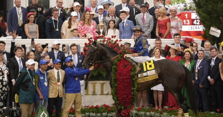 urlhttps3A2F2Fcalifornia times brightspot.s3.amazonaws.com2F132Fc02F1db20d57444dbd6b9d5bb6f86b4d2Fkentucky derby horse racing 39431